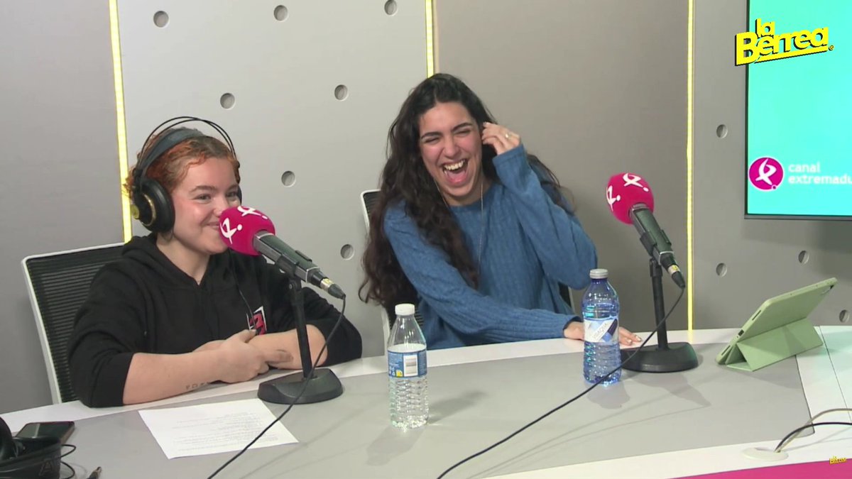LaBerrea_radio's tweet photo. Risas y sorpresas. Este programa lo tiene todo
Escucha o mira nuestro programa de ayer aquí 👉 https://t.co/MNJj0b42Pm https://t.co/RRWrpHwgvU
