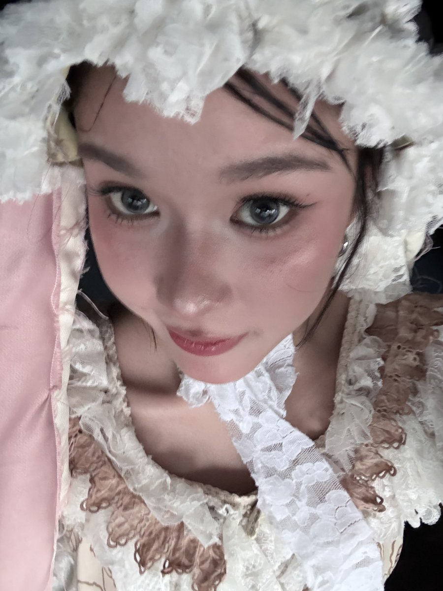 เป็นกระตุ่ยย 🐰😙✨ (มิดเทอมมาแล้ว!!)
#praewpim_kiismet #onemusicGG #onemusic #Kiismet