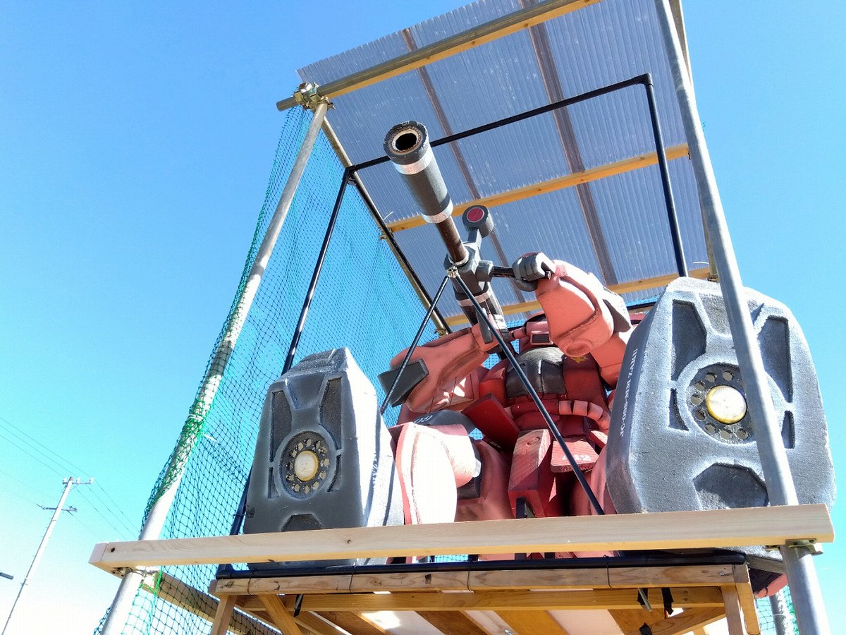 中津川市福岡町
オービスかと思ったらシャアザクだった