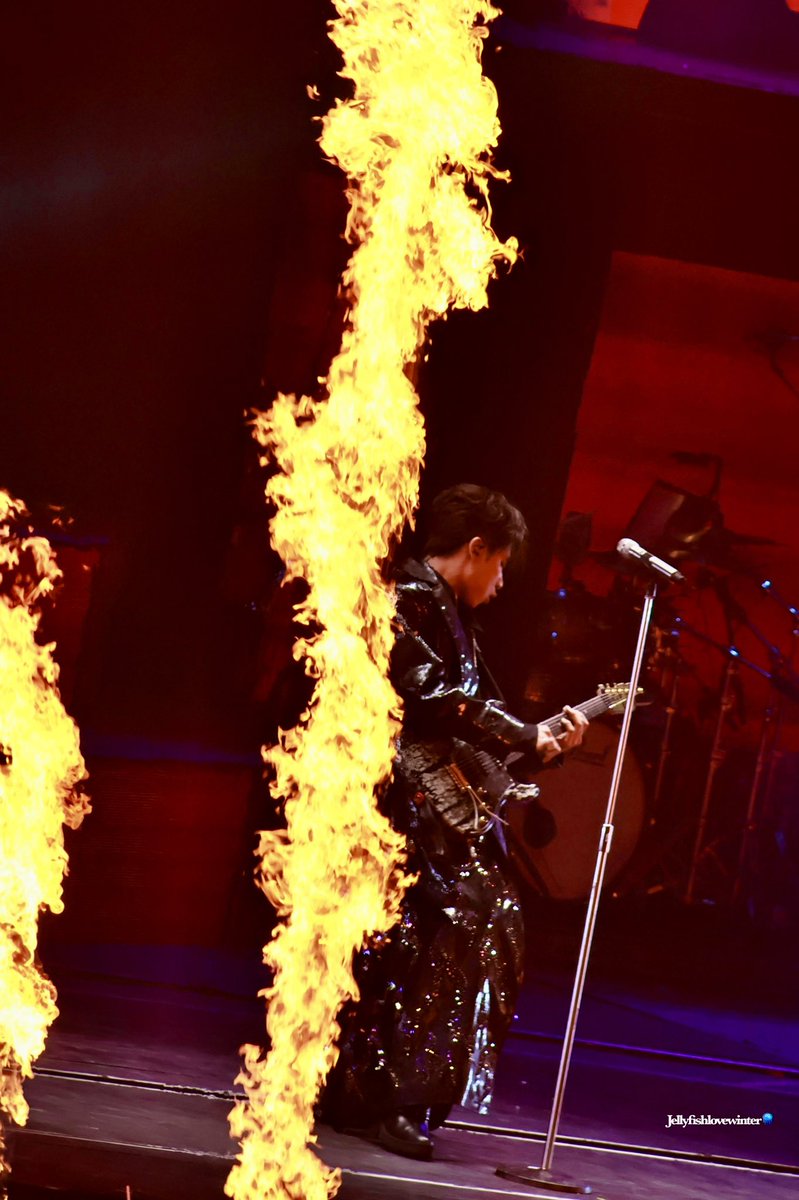 —150226 🔥🖤

PERTH NO RULES
#RISERCONCERTD3
#PerthTanapon