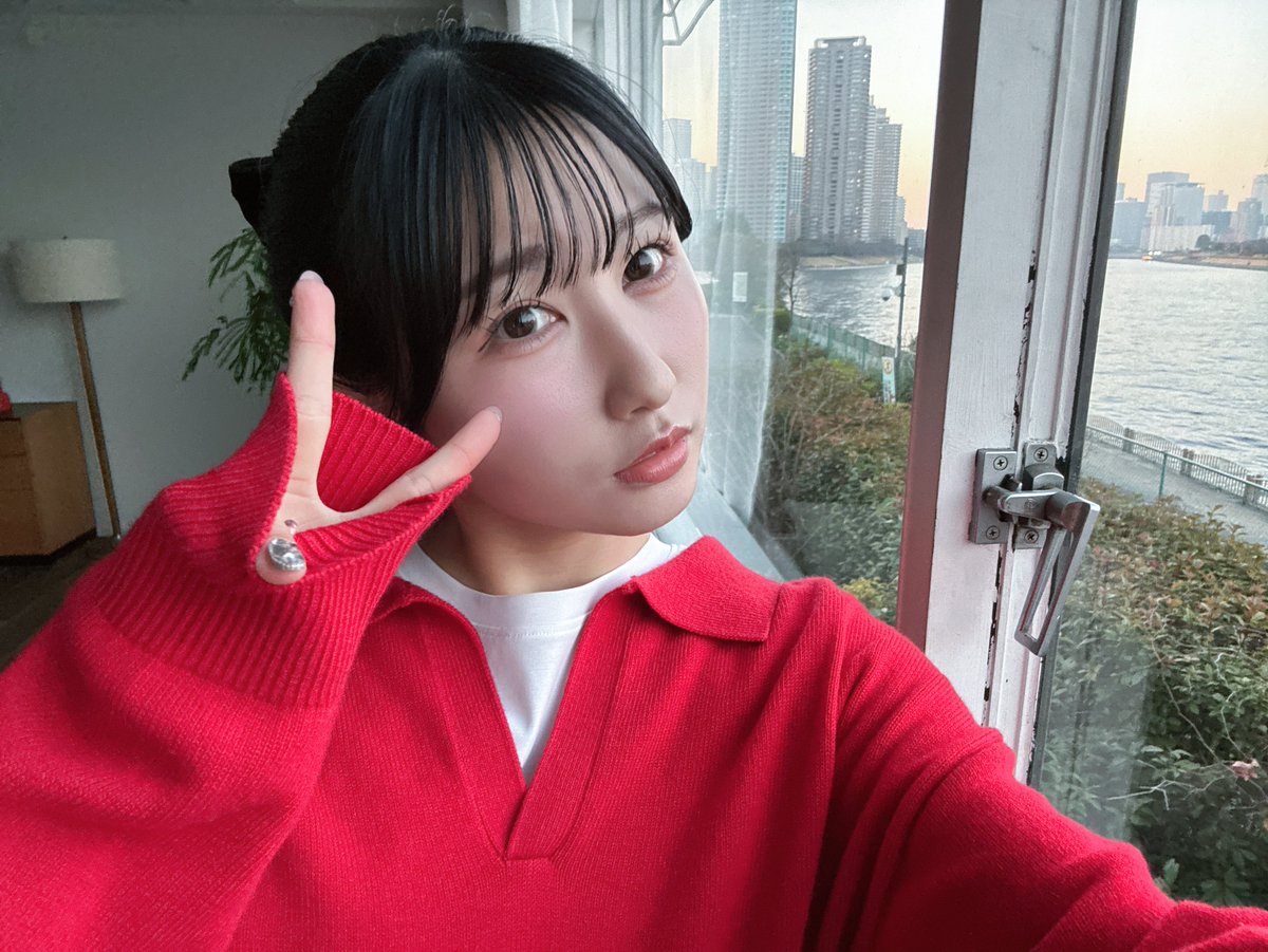 オフィシャルカレンダーブックの オンラインサイン会が 3/22(日)10時