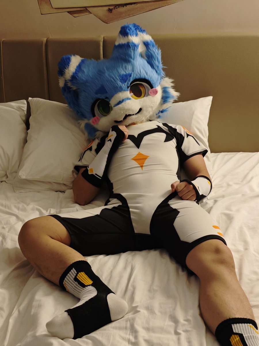 Hu_Luoyu tweet media