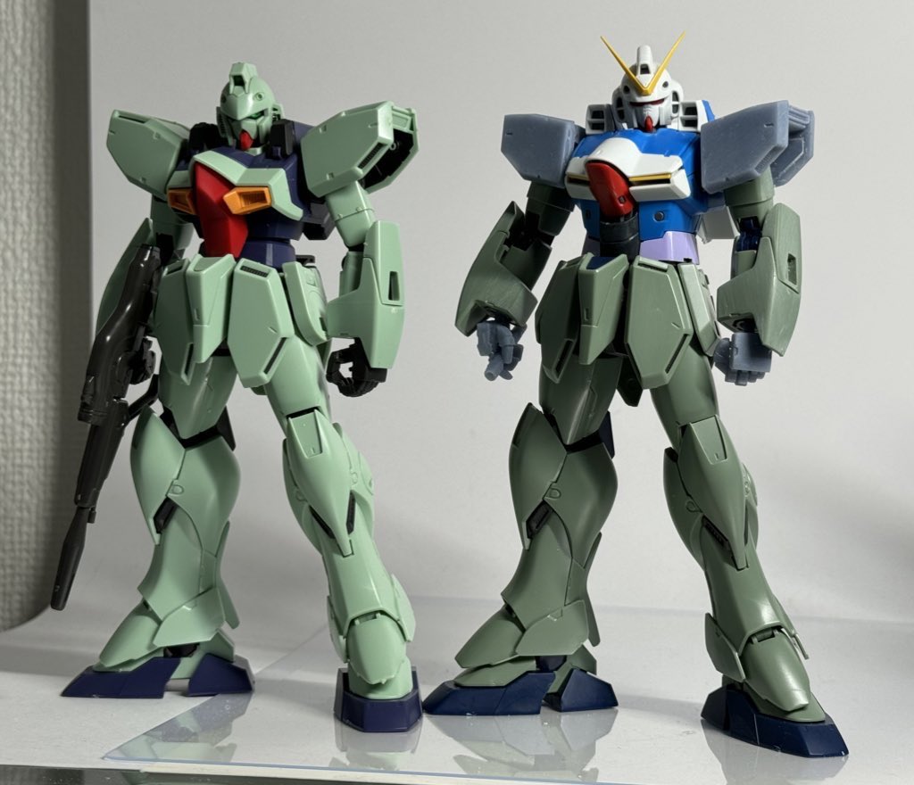 #なかなか発売されないので作りました

そもそも発売される事無いと思って作ったビクトリーイージー

肩とサーベルとラックとハンドパーツは作り直した

色はダスト3巻の裏表紙を参考にしてます
(それしか色の資料無かった)