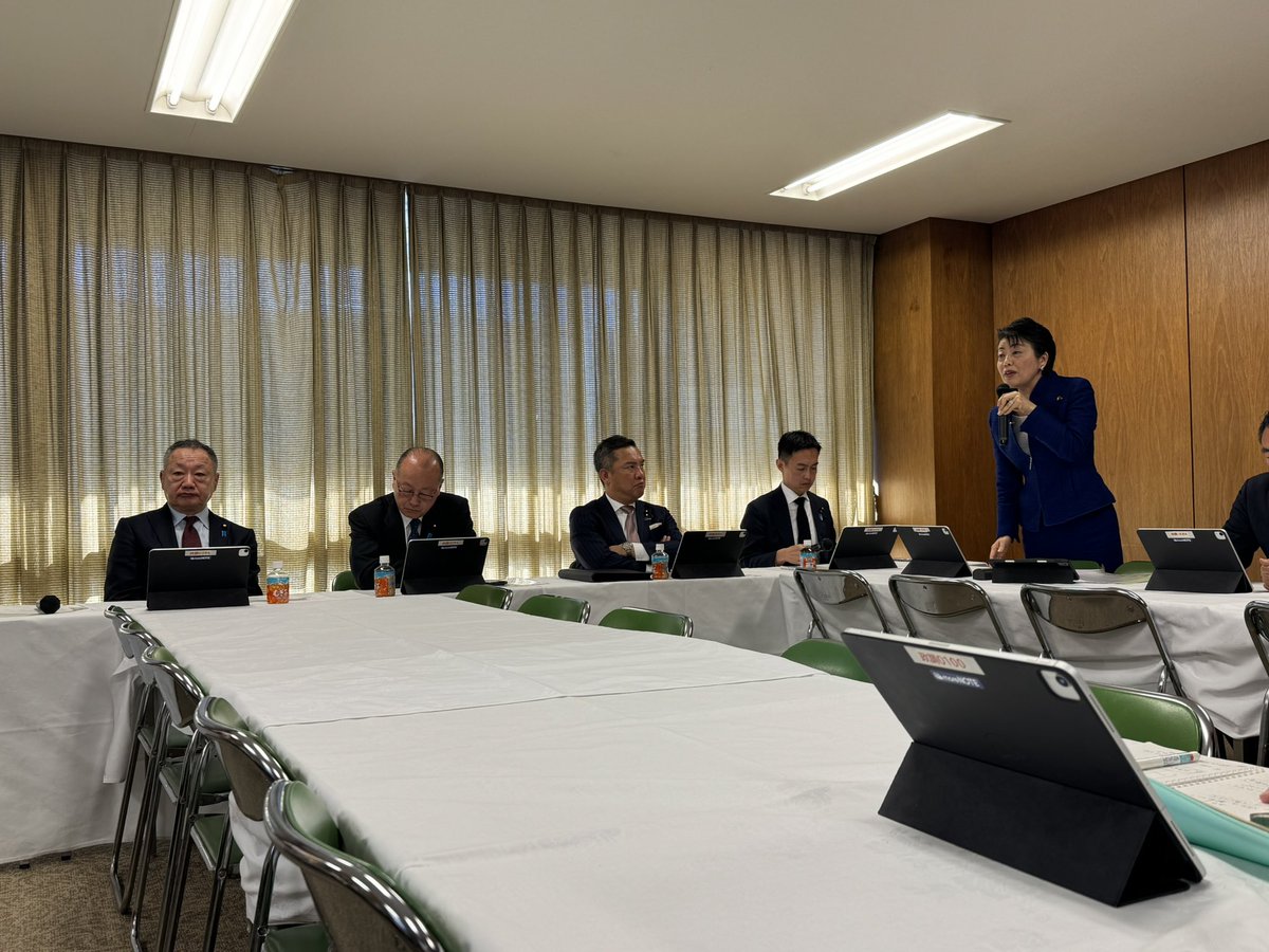 （9:30-10:15）日本の名誉と信頼を確立するための特命委員会・外交部会合同会議
「緑なき島」に対するNHKの対応について、これまでの進捗とそれに関する意見交換。
日本の自然や文化、コンテンツを海外向けに発信していく重要性に対して、それに伴う責任も両輪でバランスさせるべきという教訓です。