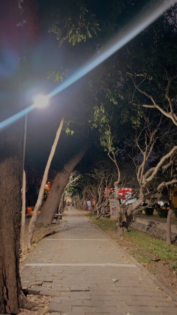 กว่าจะเปิดเทอมก็ตั้ง4มีนาคมเลยงะเหงาแย่