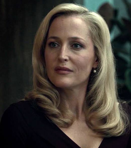 Dani_Auso's tweet photo. Gillian Anderson as Bedelia DuMarier. https://t.co/hQAD1ZzkyL