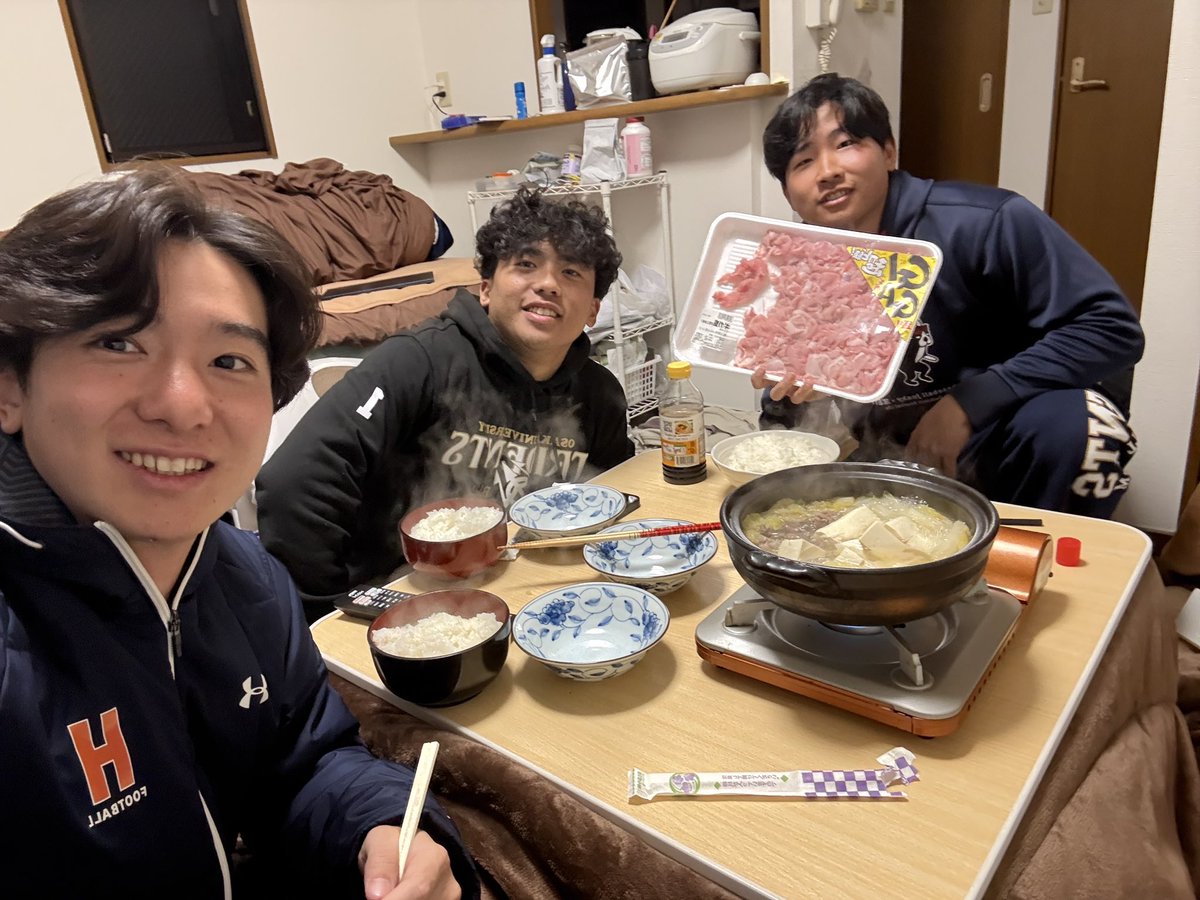 TRIDENTS_WR1's tweet photo. 同期で鍋！ https://t.co/fS4JEloqmR
