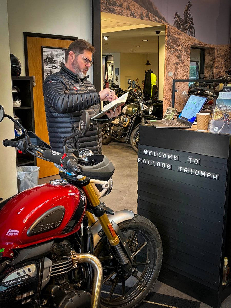 HexInnovate's tweet image. Calling all Triumph riders.
Testing is currently underway to expand the HEX ezCAN range across more Triumph models!
Our team is at Bulldog Triumph in Berkshire today.

HEXezCAN.com

#hexezcan #hexinnovate #motorcyclelights #triumphmotorcycles
