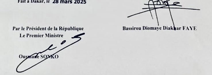malick_yacine's tweet image. Gars yi kay dagn nékh rek, lou khéw Lou bone guène sépi sonko tégué né chargé Diomaye 

Lou bakh niouni Sonko 😁 Aka yomb. 

Diomaye signe, Sonko contre signe.