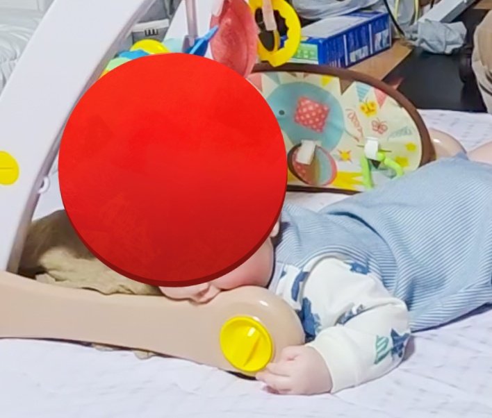 赤がおもちゃかじってる時のくち、良い。 ので見てくれ。