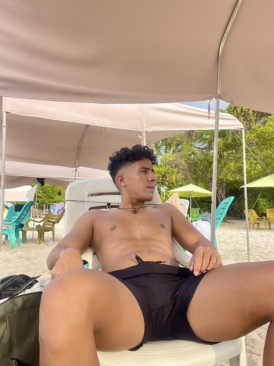 davidrafnel's tweet photo. 🏖️ https://t.co/8wubx7FnyK