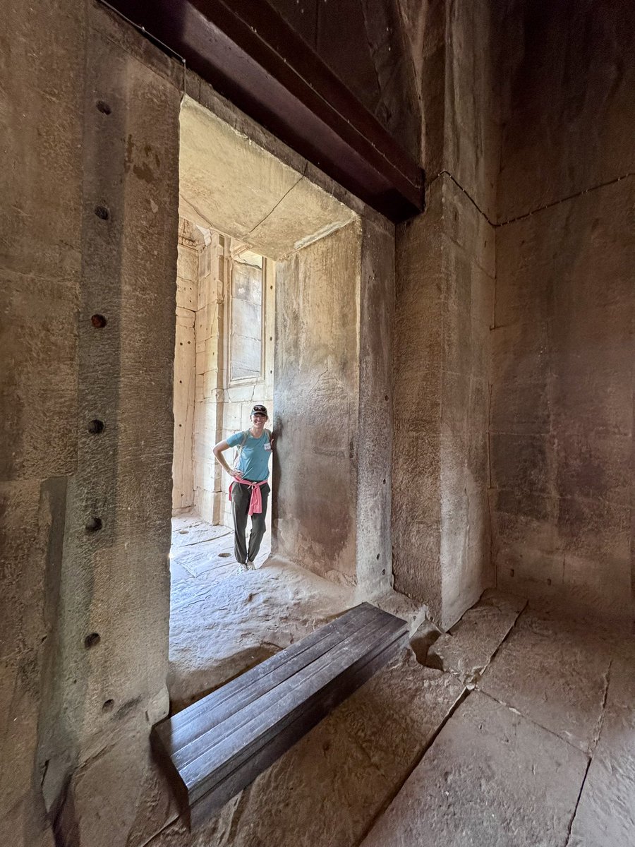 I had the opportunity to visit Phimai temple today. Located in eastern Thailand, Phimai was connected to Angkor by an ancient royal road that stretched 250 km. Its main sanctuary faces south — toward Angkor — not east like most Hindu temples.