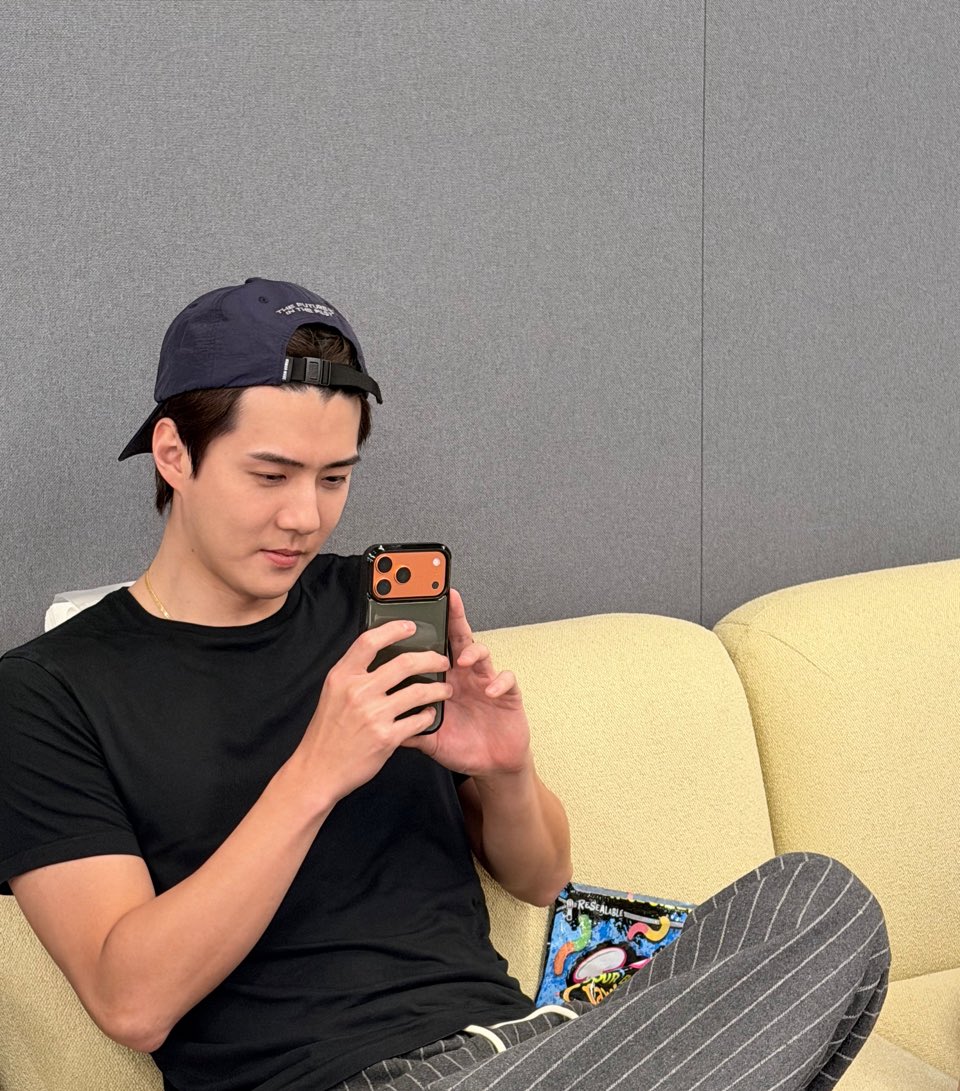 shunnpx_'s tweet image. น้องเซฮุนจะรู้มั้ยว่าตัวเองชอบถ่ายรูปฟีลเตอร์แฟนอ่ะ 😭