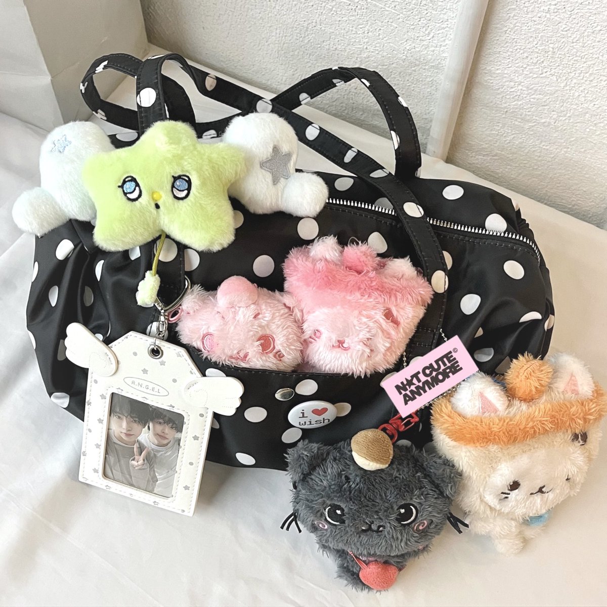 ⊹
⢠⡏⠉⠑⢄⠀ ⠀  ⡠⠋⠉⢱⡀
⡇⠙⠒⠒⠬⡗⢒⢮⠄⠒⠒⠁⢣
⠇⠀⠈⠁⢁⡷⠤⢮⠈⠁⠀⠀⡌
⠘⢄⣀⡰⢻⠁⠀⠘⡕⢄⣀⡰⠁⠀⊹ 
⠀⡎⠘⢀⠇⠀⠀⠀⢱⠈⠂⠡⠀
⠀⠑⢄⡜⠢⡀⠀⢀⠔⠇⡴⠃⠀
⠀⠀⠀⠑⠠⠚⠀⠓⠔⠋⠀⠀
⊹ what's in my bag?