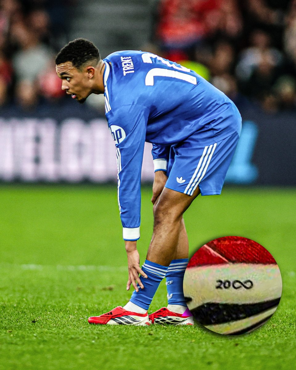 Trent Alexander-Arnold currently has a special tribute on his right boot for former teammate Diogo Jota ❤️20∞