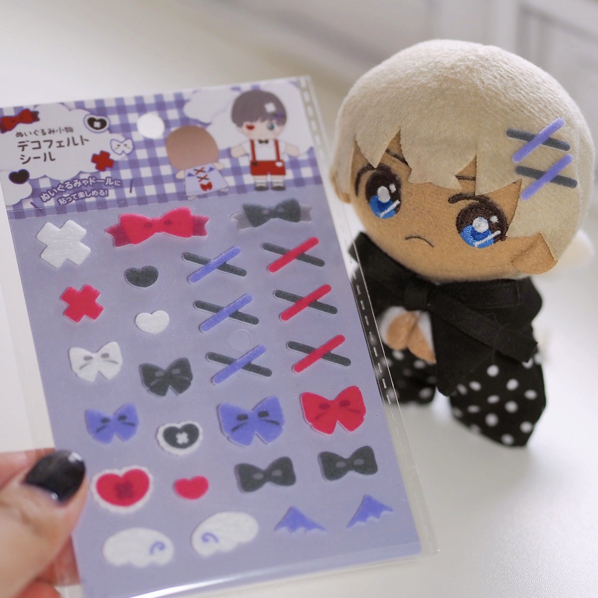 そういえば最近ぴょこちゃんがつけてるピンはセリアのデコフェルト