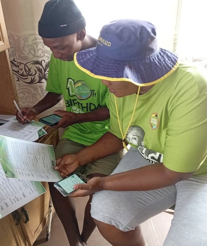 OnsBaizaNie's tweet photo. In Botshabelo, Patriots are #GrondToe π
Not because itβs easy.
Not because itβs glamorous.
But because they believe in this movement.
We honour our Leaders who give their time, energy and love to grow the Green Machine. βπ½
#OnsBaizaNie #Vision2026 https://t.co/h5uAhwIkRK