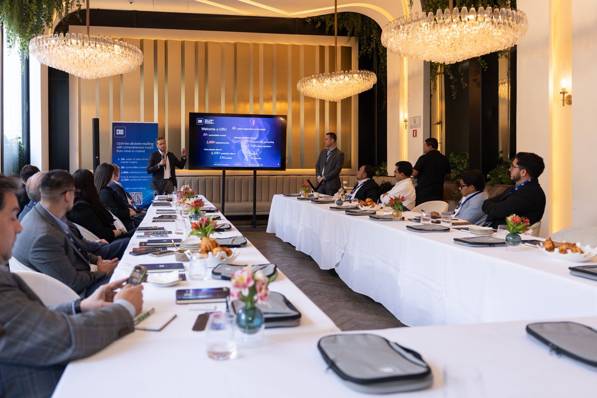 CRUGROUP's tweet image. Thank you to everyone who joined us on Tuesday, in Mexico City for our Steel Seminar with our analysts, Diego Giangreco and Juan Brihet. We wrapped up with strong networking and great conversations across the value chain. 
#Mexico #Steel #NorthAmerica #Trade #decarbonisation