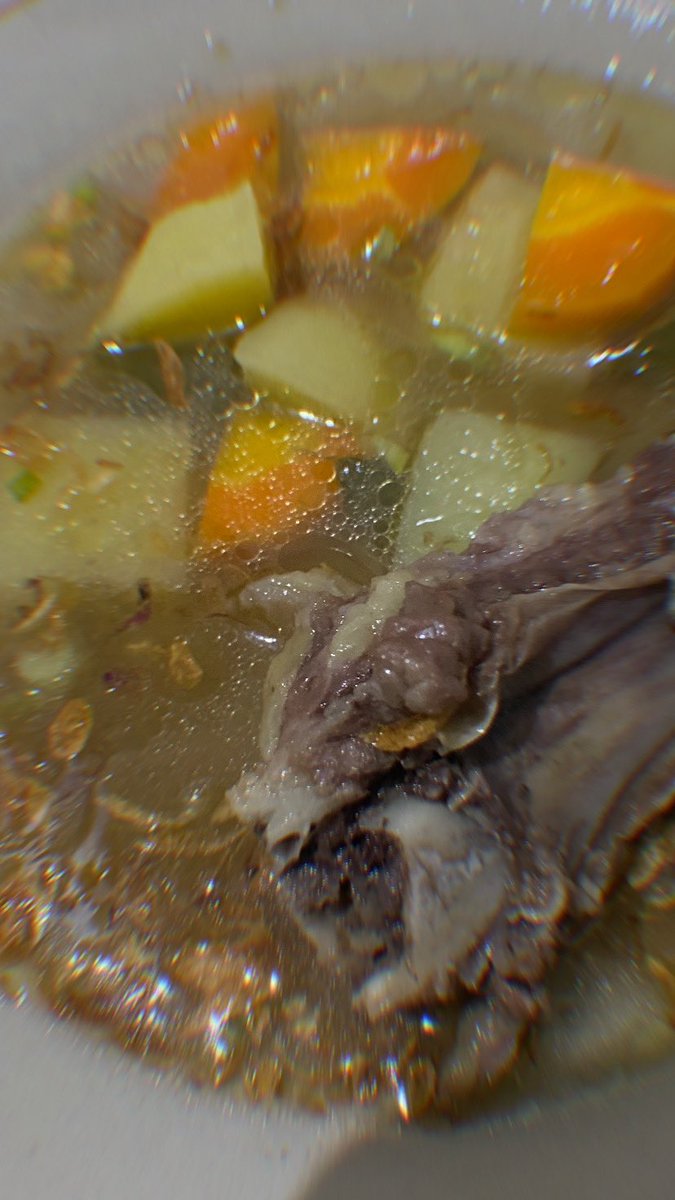 Flowertea01's tweet photo. Hari ini masak sup igaaaaa buat buka tp gagal soale tamu ne teko, tp dapet approve 👍🏻
Dan bikin Kue Kacang tapi FAILL beli kacang tp tengik😭 sad https://t.co/Ffuses5UUO