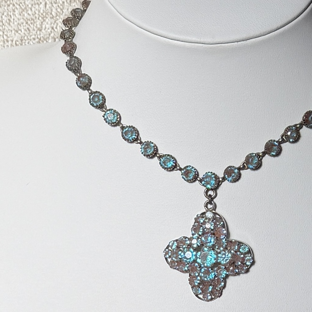 海の欠片を拾い集めてできたネックレス サフィレット 67粒！！ ため息