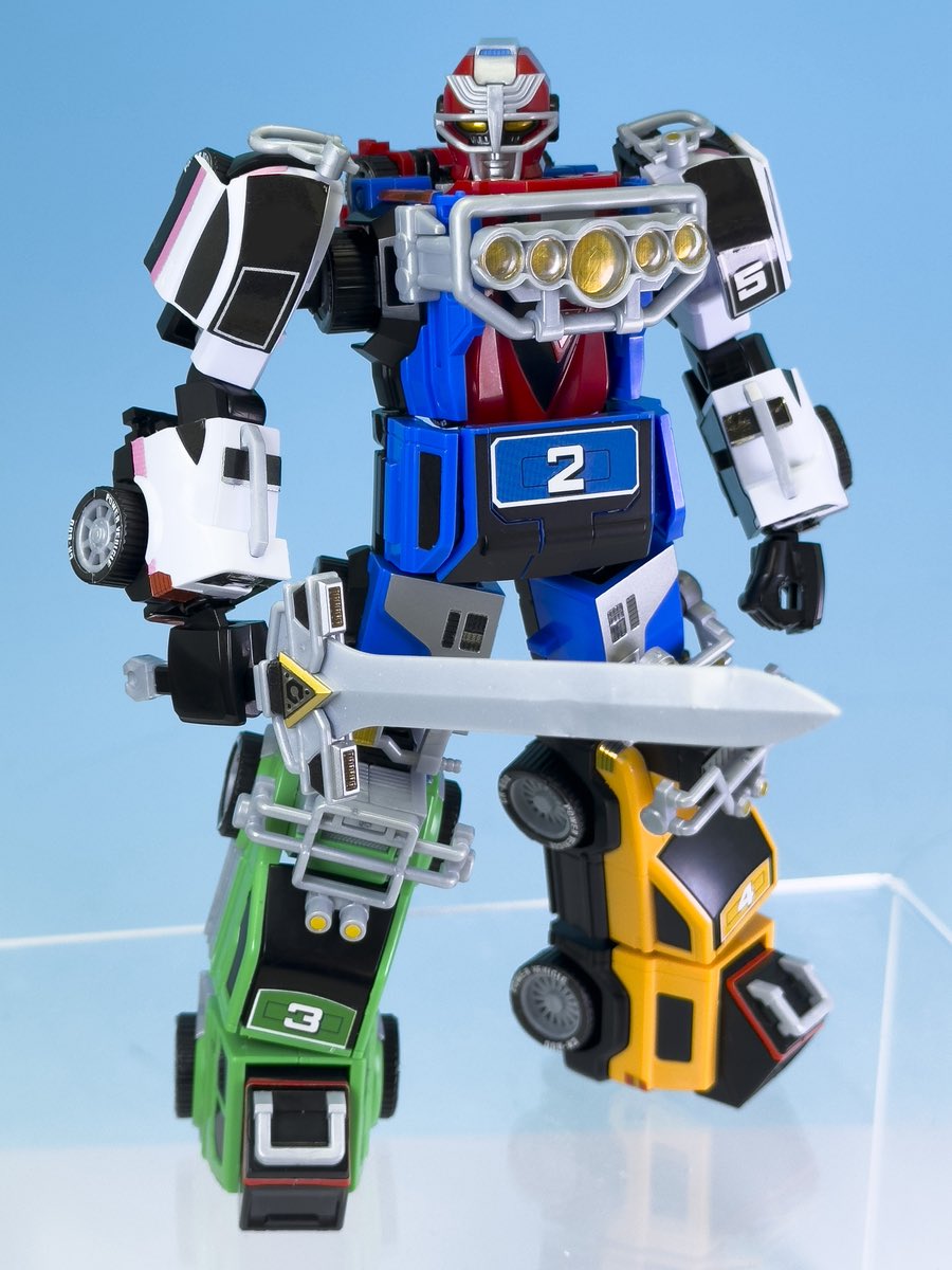 A few SMP RV Robo shots from the new blog. Also looks like VRV