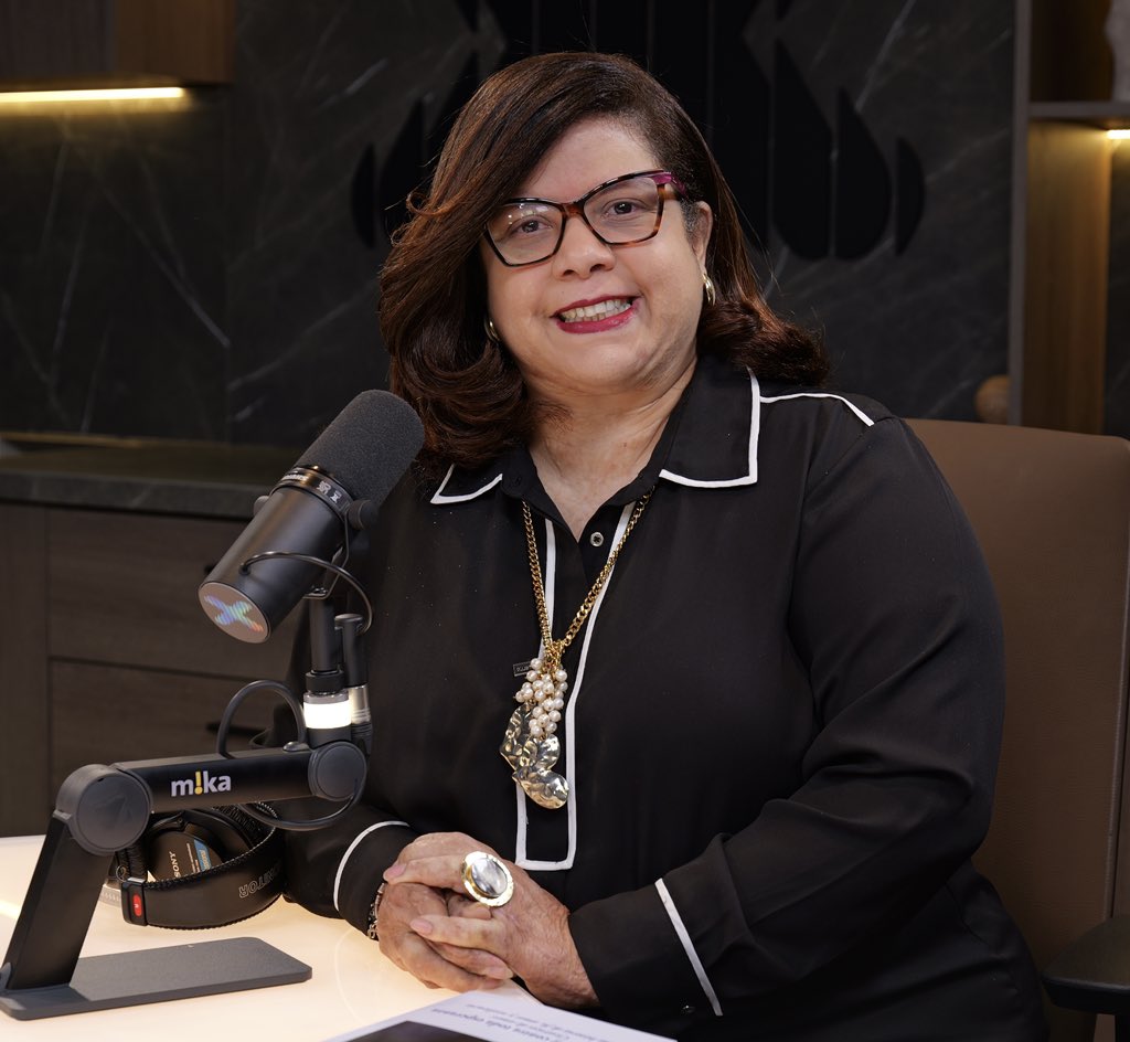 Conversamos con Beulah Reynoso Martínez sobre la puesta en circulación de su libro “Sobrevivir contra toda esperanza”, un testimonio de fe, resiliencia y amor contado desde la gratitud. 

#despiertaconlax #x102fm