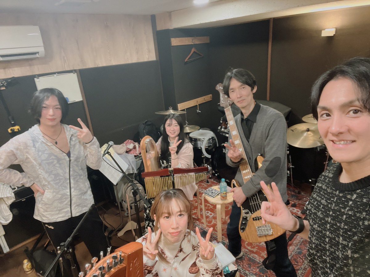 aoi_arpa's tweet photo. 日々あっという間で、気がついたら全然更新していなかった2月のリハ。7/26(日)の夜は、海と月の音楽会、第二夜♫たまプラーザ3丁目カフェへ是非お越しくださいね✨#たまぷらーざ３丁目カフェ https://t.co/QE8zM4f22X