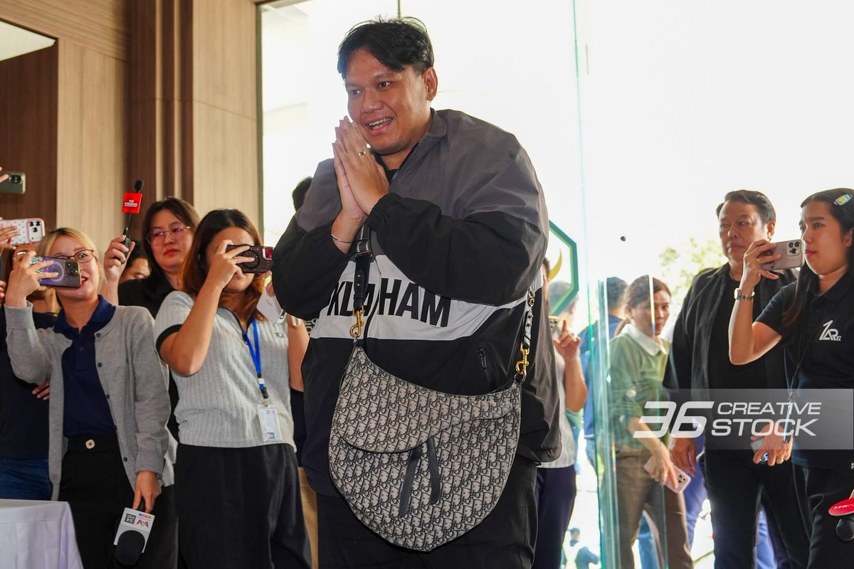 “พรรคเขียวยื่นข้อเสนอล่าสุดคือ มหาดไทย,เกษตรกร,คมนาคม 3 กระทรวงหลัก￼นี้พรรคเขียวต้องได้ 1 กระทรวงไปบริหาร ถ้าไม่ได้ขอเป็นฝ่ายค้านกับพรรคส้ม พร้อมเปิดข้อมูลลับของพรรคน้ำเงินกับพรรคแดง”

Cr: มิตรสหายท่านหนึ่ง

ถ้า ภจท ยอม เนวินก็เหมือนโดนผู้กองขี่คอละเว้ยยยย🫢
#เลือกตั้งโมฆะ