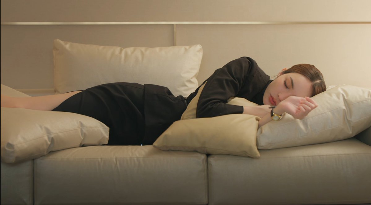 อยากตื่นมาแล้วเป็นวันที่ 21 มีนา เลยได้ไหม

THE WATER OFFICIAL TEASER
#ตัวอย่างนทีร้อยเล่ห์ #อิงล็อต