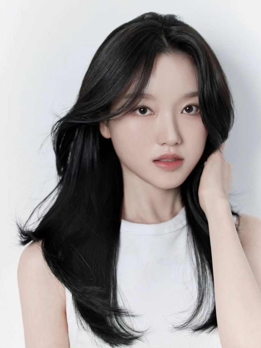 gowon’s actress profile!! #고원

#루셈블 #Loossemble <a href="/Loossemble_twt/">Loossemble</a>