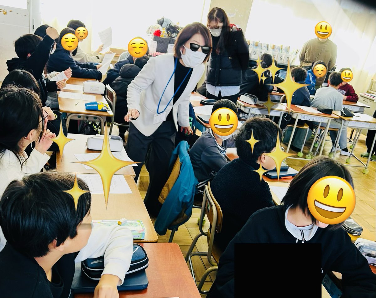 first_career_c's tweet photo. 2026.2.18（水）9時半〜大阪・枚方の小学校にて、ファーストキャリコン・キャリア教育部によるキャリア教育授業（後編）を実施しました‼️

これまで打ち合わせを何度も重ね、キャリコンメンバー全員が総力で臨んだ授業でした💪

もちろん課題や反省点もあり、100％満足のいくものだったとは言えませんが、実際に子どもたちと向き合う中で、改めてキャリア教育の重要性、そしてその面白さと難しさを強く実感しました。

校長先生からは『・・キャリア教育について、・・大変有意義な時間になりました。』
との嬉しいお言葉をいただき、大きな励みとなりました😃

この実践を通して、キャリア教育の普及に向けて、さらに前へ進む勇気をいただいたように思います。

学校関係者の皆さま、メンバーの皆さん、そしてファーストキャリコンの活動を支えてくださったすべての皆さまに、心より感謝申し上げます。🙇‍♂️

子どもたちの未来のために。
引き続き、全力で邁進してまいります。
どうぞよろしくお願いいたします。🙇‍♂️