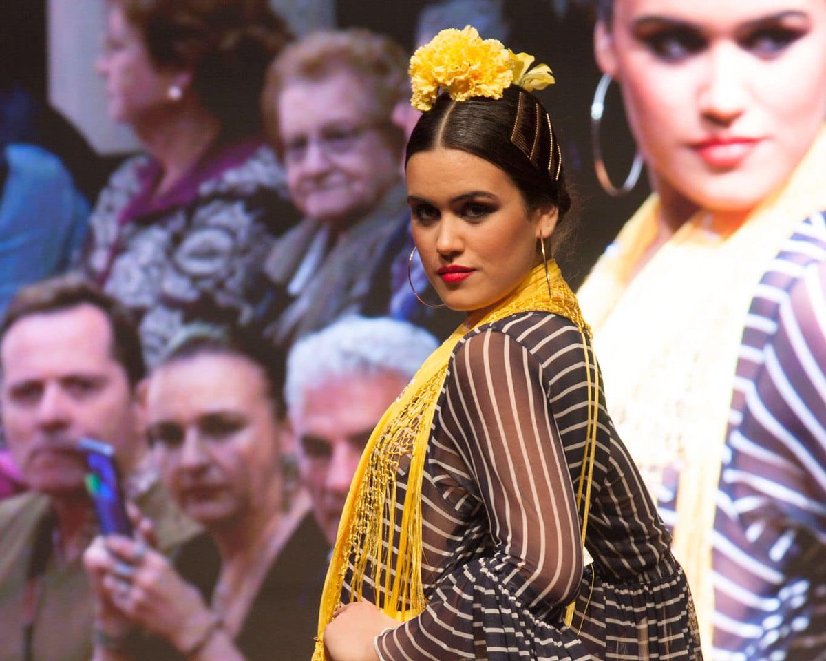 Huelva Flamenca regresa este fin de semana con más de 60 diseñadores en el patio del Ayuntamiento de Huelva. BonaresDigital.es/huelva-flamenc…