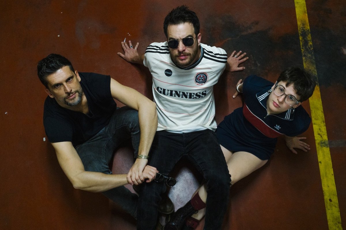 📻 Dissabte, a les 9 h, el programa 'Sona9 d'iCat' (<a href="/3CatCultura/">3CatCultura</a>) repassarà l'actualitat de la música emergent en català, destacant el nou treball del trio rocker <a href="/ExiliaElba/">EXILI A ELBA</a>. No t'ho perdis! ⬇️⬇️
enderrock.cat/noticia/30797/…