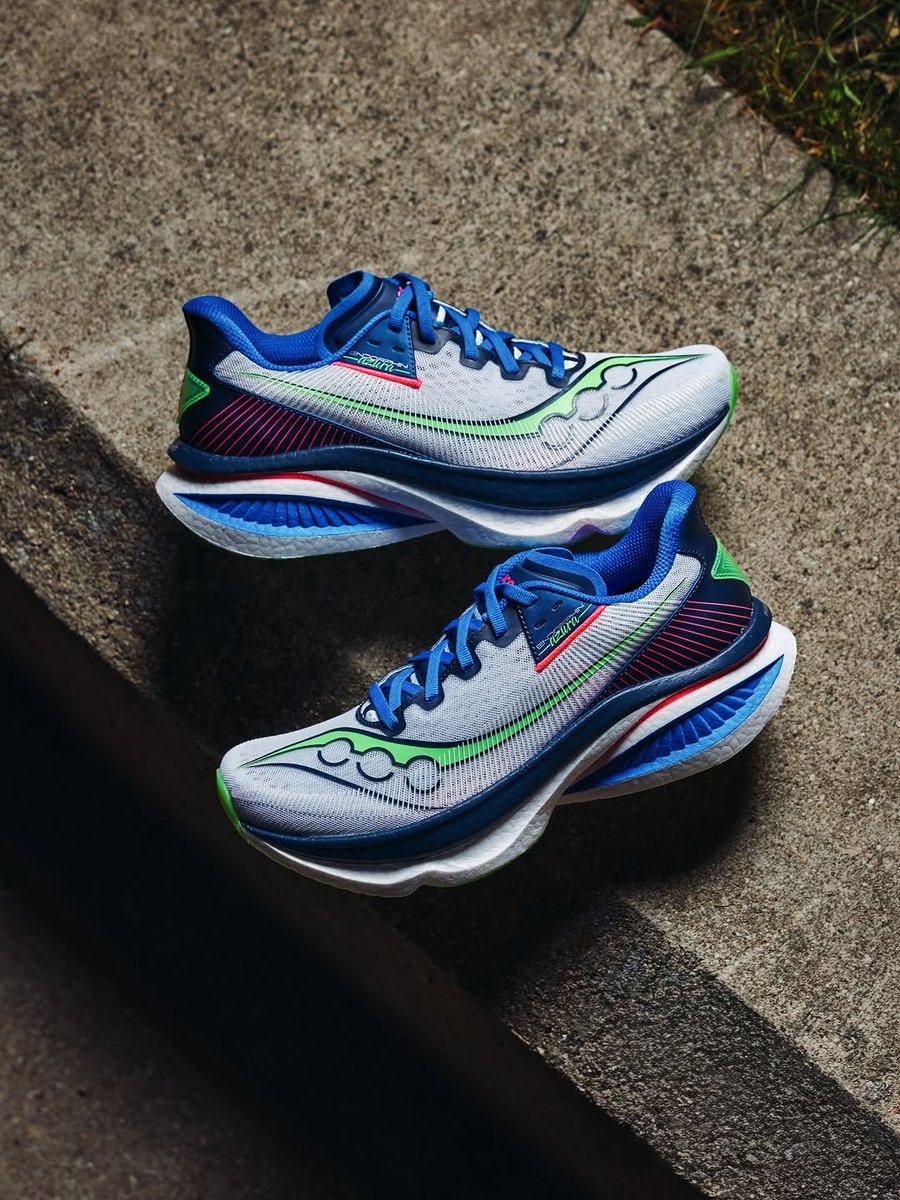 shoesalphageek's tweet image. ⚡️ The all-new Saucony Endorphin Azura delivers responsive, plate-free speed for everyday runners. Lightweight. Smooth. Built to move. 🏃‍♂️🔥

#runningshoes #sneakerhead #runlife #fitnessmotivation #roadrunning