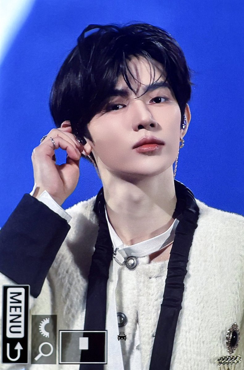 260219 프리뷰
帅哥

#장하오 #ZHANGHAO #ZEROBASEONE