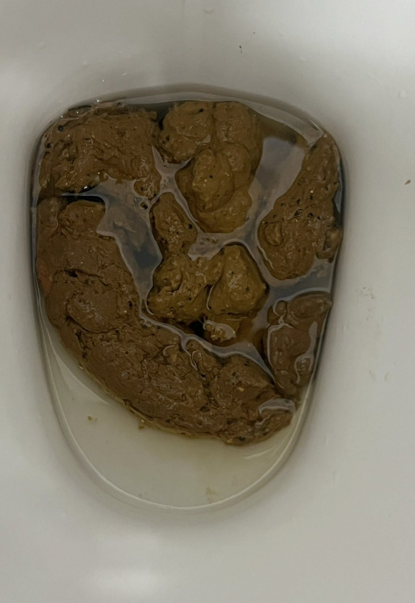 Shitaddict8 tweet media