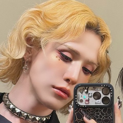 𖦁˖ ࣪ vexiii:-p ⁺˖🩸🪓 tweet media