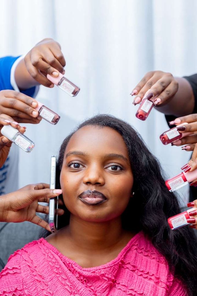 prlsofuganda's tweet image. As we fast… if your brand needs product coverage that actually makes people want to buy 👀📸 hit me up. Let’s create magic.

Also Ladies, tap in and support my client 
Bella Beauty 💕
Lip therapy. Gloss. Face masks. Soft life essentials.

DM for more details 💌