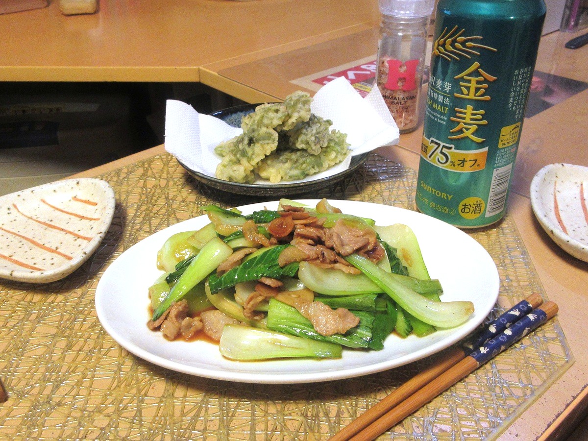 残り物を炒めて一杯。味の決め手は化調です。
#おうちごはん #おうちで居酒屋