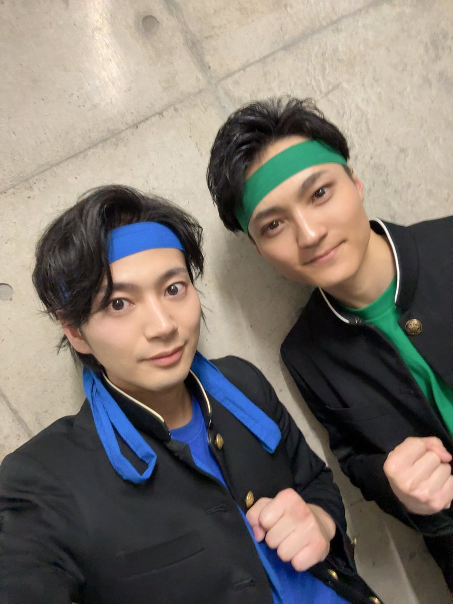rikuya_yuki's tweet photo. #ROOTERS
  3公演目、無事終了しました！
ご来場くださった皆さん、
本当にありがとうございます。

同じ事務所で一緒に出演してる大知と📸
お芝居に真っ直ぐで、一生懸命。
みんなから可愛がられて頼られてる、
ほんとに素敵な俳優です。

残りもこの座組で駆け抜けます！！！
 #応援は生きる力 https://t.co/3GVAtbJ3Qw