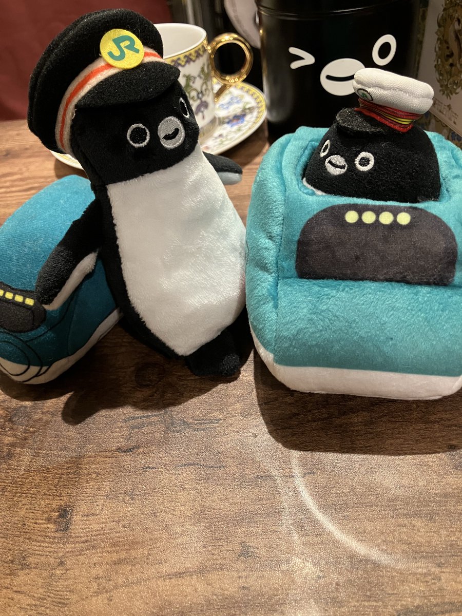 はやぶさちゃんは無事秋葉原で捕獲しました✊✊✊車体をおてだまちゃんとトレードしてみたらあまりにもすっぽりだった  カワイイ