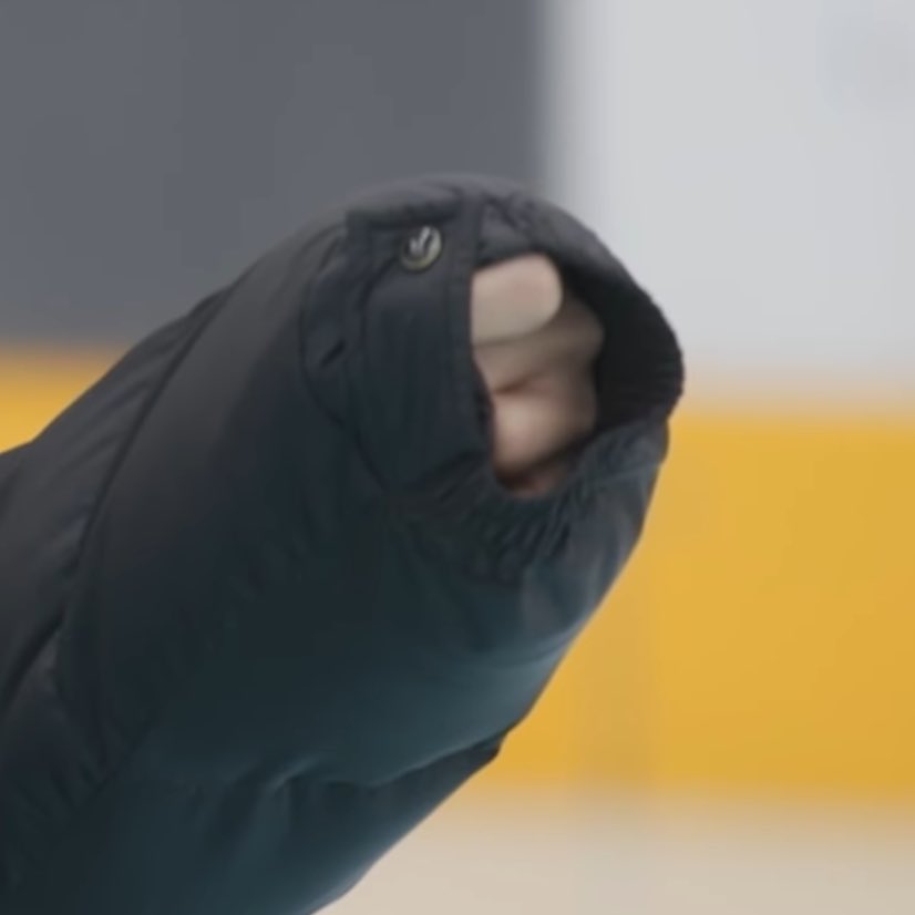 tiny jay 😭🤏🏻