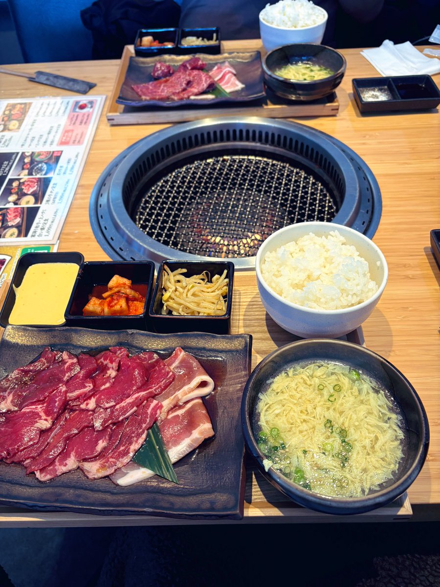 aco24aco3's tweet photo. ワンコたちがトリミングの日は夫婦で焼肉って決まってる🥩 https://t.co/oRL0DIeTq1