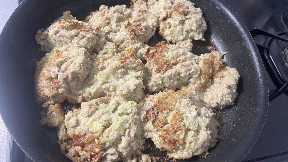 minodaru2's tweet photo. 白菜から水分ですぎて形にならなかった〜🥲
リベンジする🥹 https://t.co/8iH6ZYOO2G