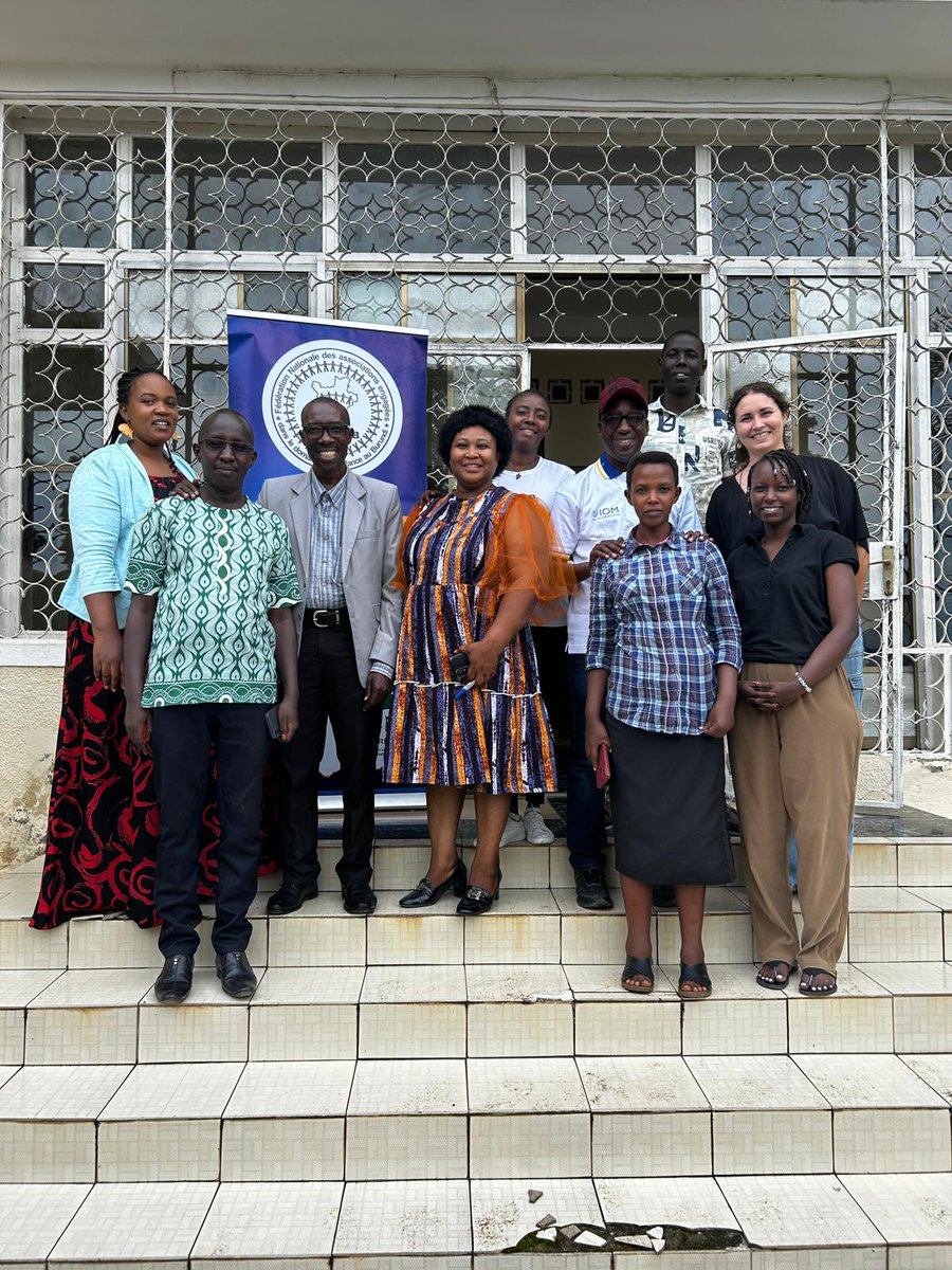burundi_fenadeb's tweet photo. La #FENADEB vient de passer 4 jours dans un atelier de renforcement des capacitĂ©s organisationnelles menĂ©es par lâorganisation Initiative DĂ©veloppement #ID dans le cadre de lâaccompagnement des organisations financĂ©es par @franceauburundi dans son programme FEF. #Burundi https://t.co/DOyBsZZCDm