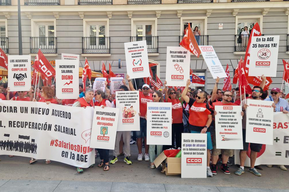 Después de más de tres años de cartas, escritos y concentraciones, parece que el Gobierno se compromete ahora a aplicar la jornada de 35 horas al personal de la Administración General del Estado, acordada con CCOO el 19 de octubre de 2022 
sae.fsc.ccoo.es/noticia:750355