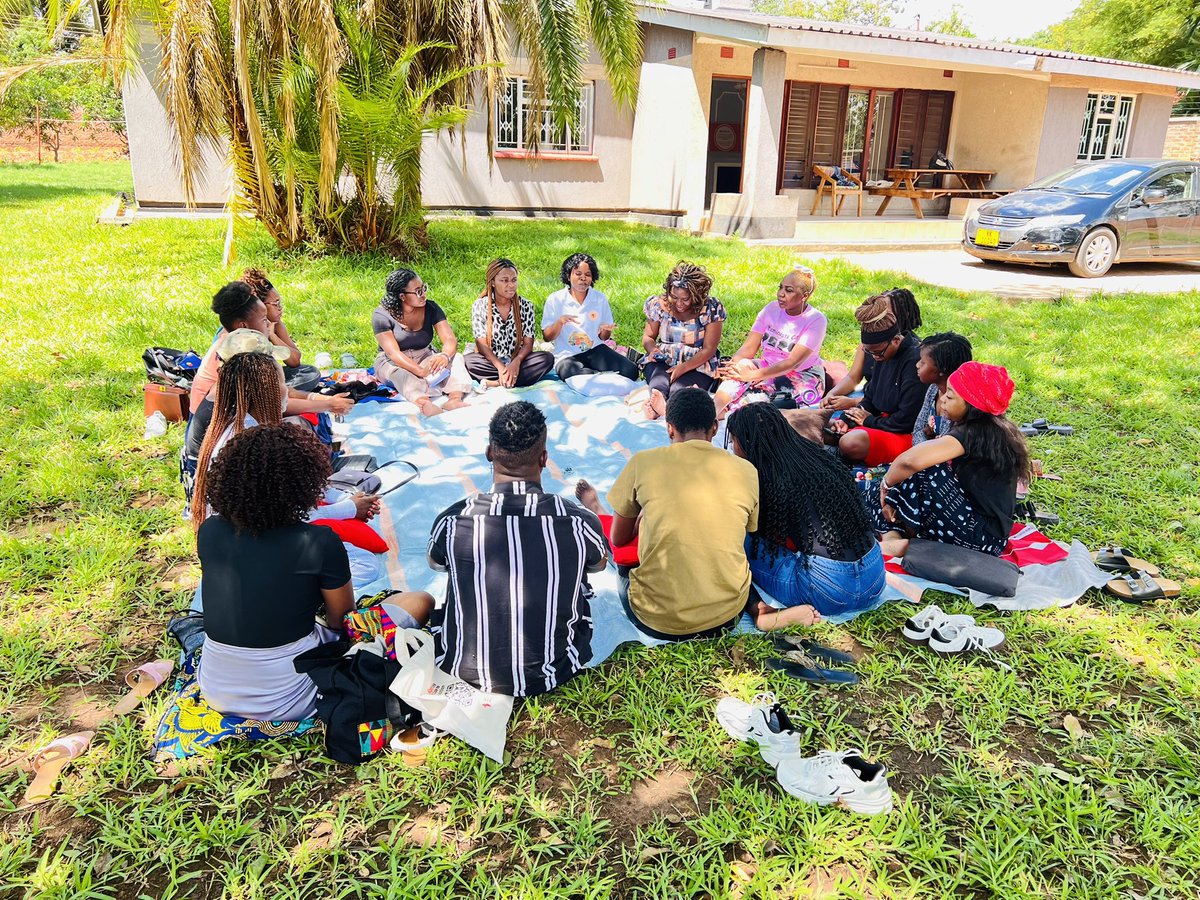 EstherBonyonga's tweet photo. So grateful for our first Feminist Fireside Chat. Bringing young feminists from different spaces together for honest conversations on feminism, our lived realities, and navigating patriarchy reminded me why these spaces matter.
More Fireside Chats coming this year🥳
#Tyfm https://t.co/ZCalgMdNFT