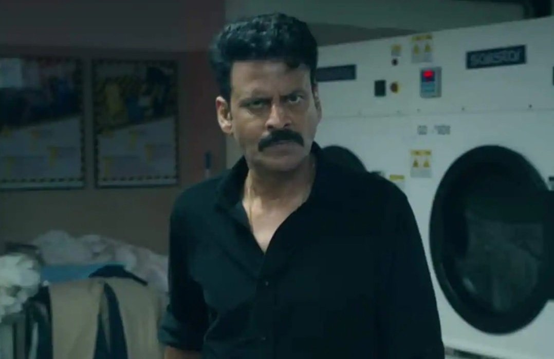 TheWhatup's tweet photo. The Supreme Court has settled a petition filed regarding the film "Ghuskhor Pandit." Following the producer's withdrawal of the controversial title and assurances that no community would be insulted, the court closed the case and advised against further litigation. https://t.co/ocjjoLamES