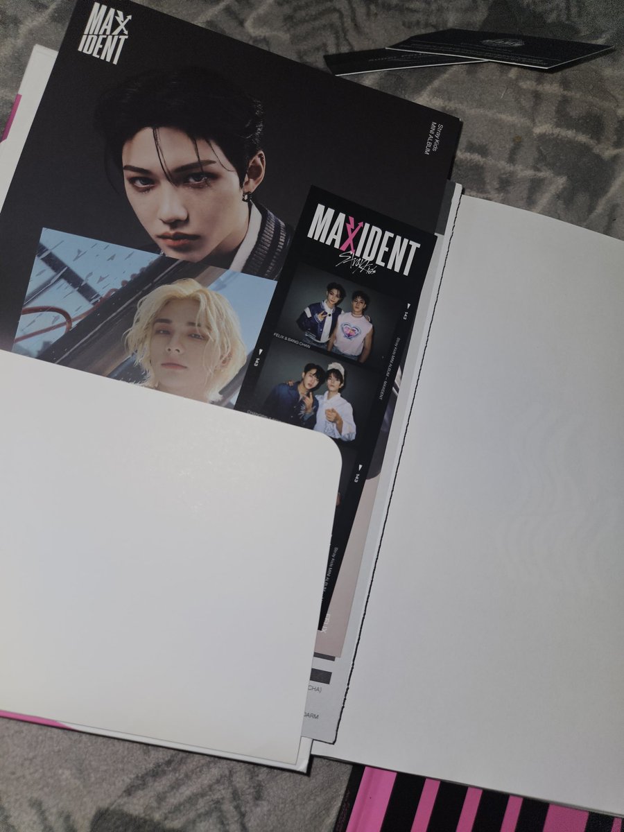 ykdb1204's tweet photo. 스키즈 개봉앨범/포카 준미포 양도합니다.
개봉앨범 포카 제외 구성품⭕
두번째 사진은 화이트 앨범 구성품 입니다😊

skz 스트레이키즈 스키주 방찬 리노 창빈 현진 한 필릭스 승민 아이엔 백도어 소리꾼 매니악 케사삼 락 칙칙붐 세레머니 교환 앨범 사웨 럭드 1차 2차 미공포 마뮤테 예사 콘서트 https://t.co/XjZ9EdfASa