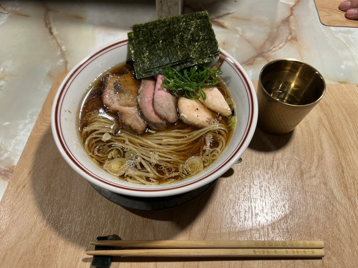 goro_koji's tweet image. 挑み続けているとこんなに次元の高い中華そばを作れるんだと刺激と嬉しさと喜びをうけた感謝の夜

#improv
#左の人とは未来話
#右の人とは過去話
#動画が無理なら音源だけでも
#IQを親から子へ輸血